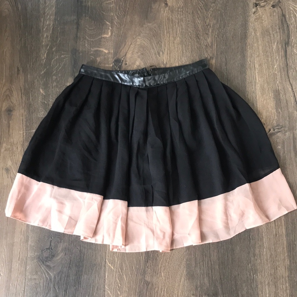 Back and tan skirt